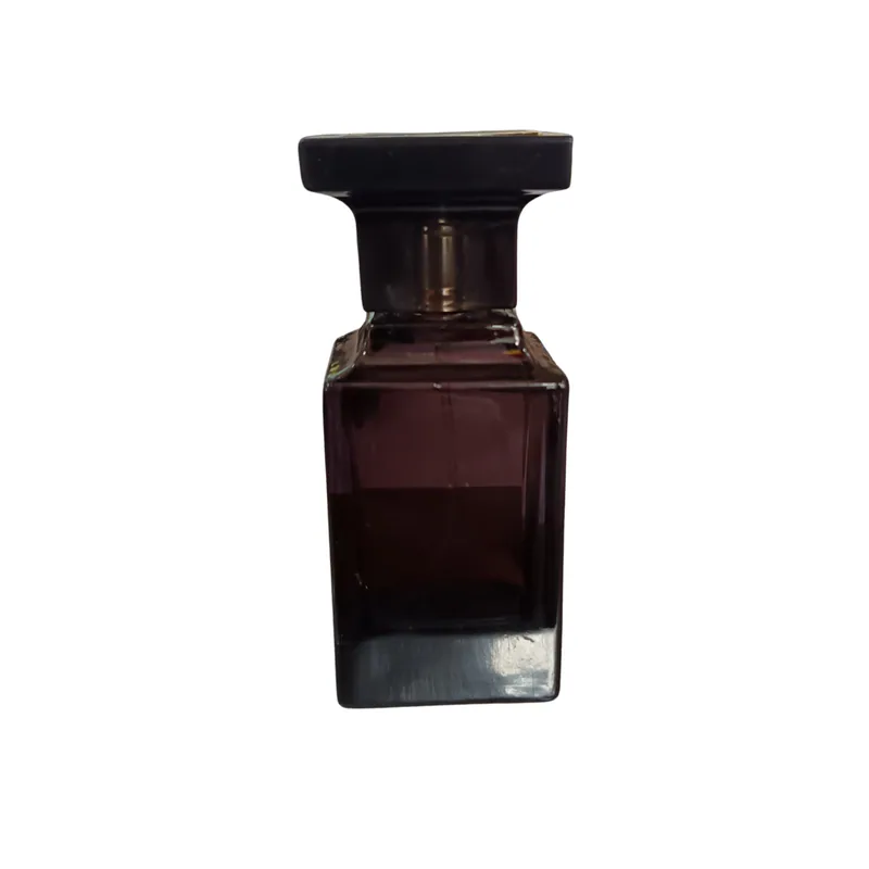 PERFUME DE HOMBRE NEGRO CUADRADO TAPA DORADA